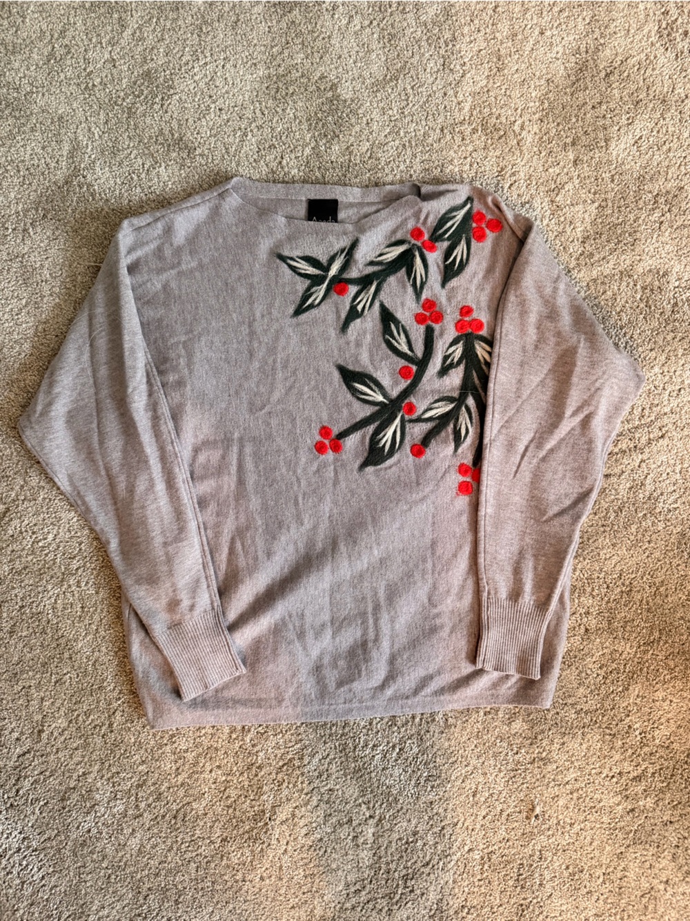 Aaeda Blend Sweater S Gray Embroidered Floral Berry Pullover